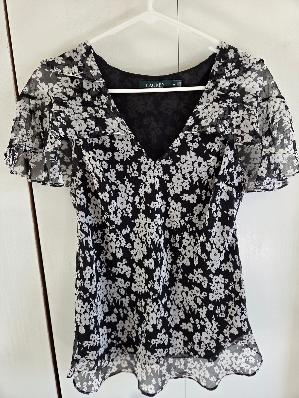 Lauren Ralph Lauren Black & White Floral V-Neck Ruffle Sleeve Blouse
